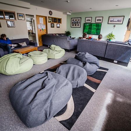 Adventure Queenstown Hostel Exteriör bild