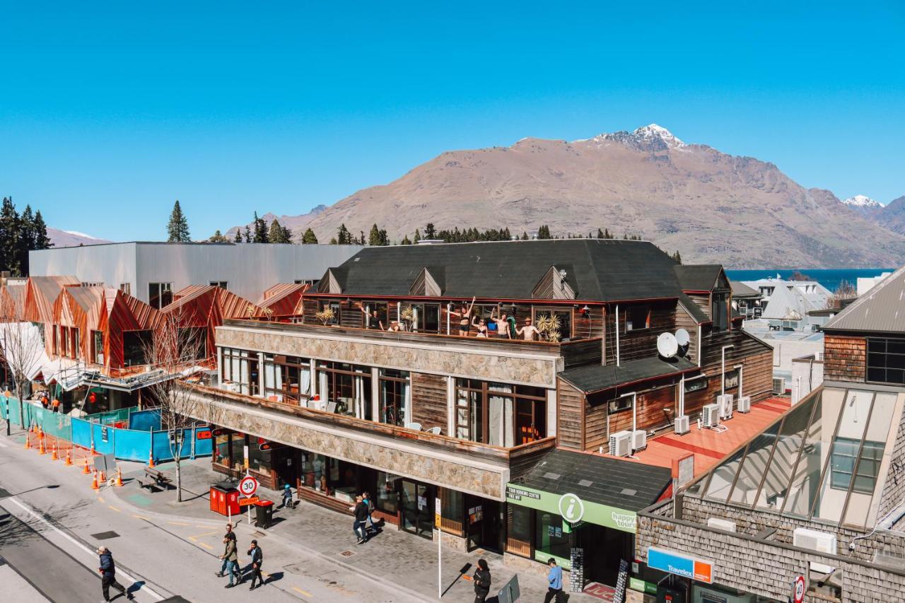 Adventure Queenstown Hostel Exteriör bild