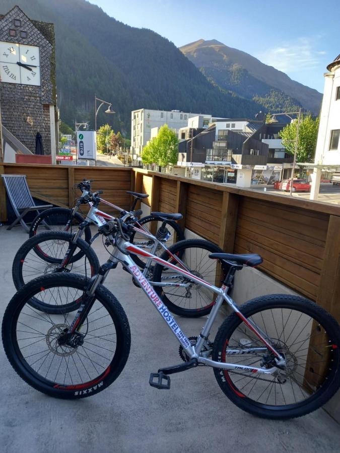 Adventure Queenstown Hostel Exteriör bild