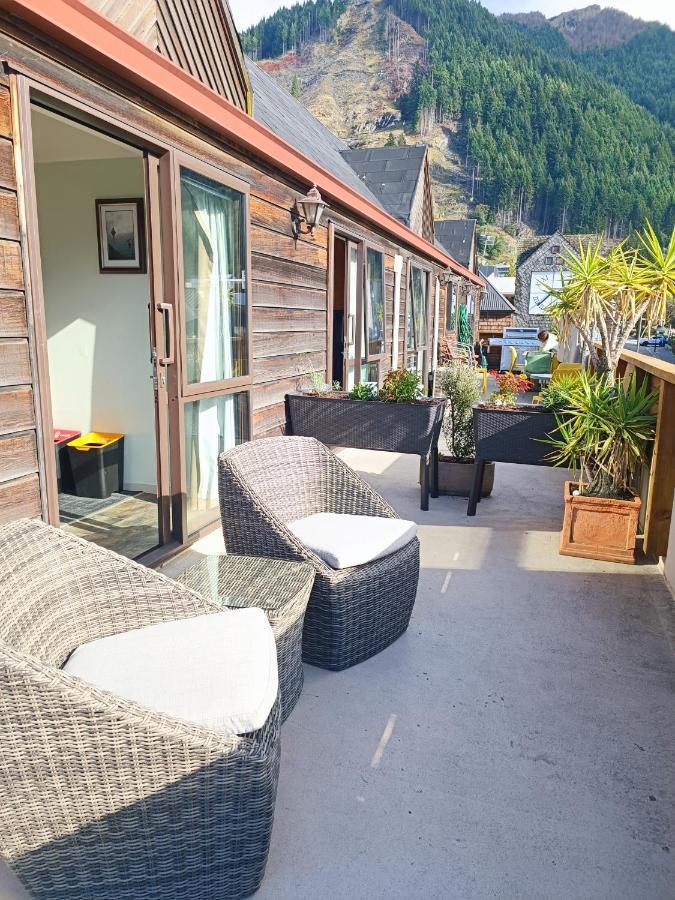 Adventure Queenstown Hostel Exteriör bild